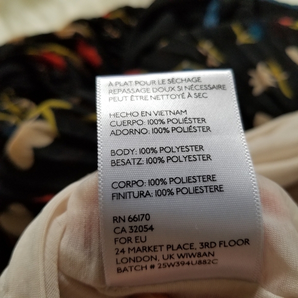 UO Cooperative Pleated Floral Swing Top Small - Picture 9 of 10